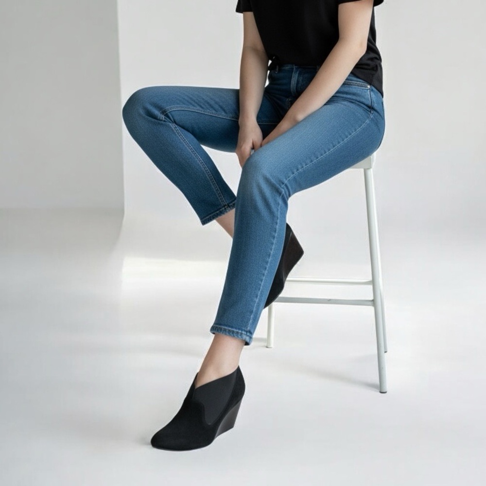 Taryn Rose Keene Black Suede Ankle Wedge Booties Size 7.5
